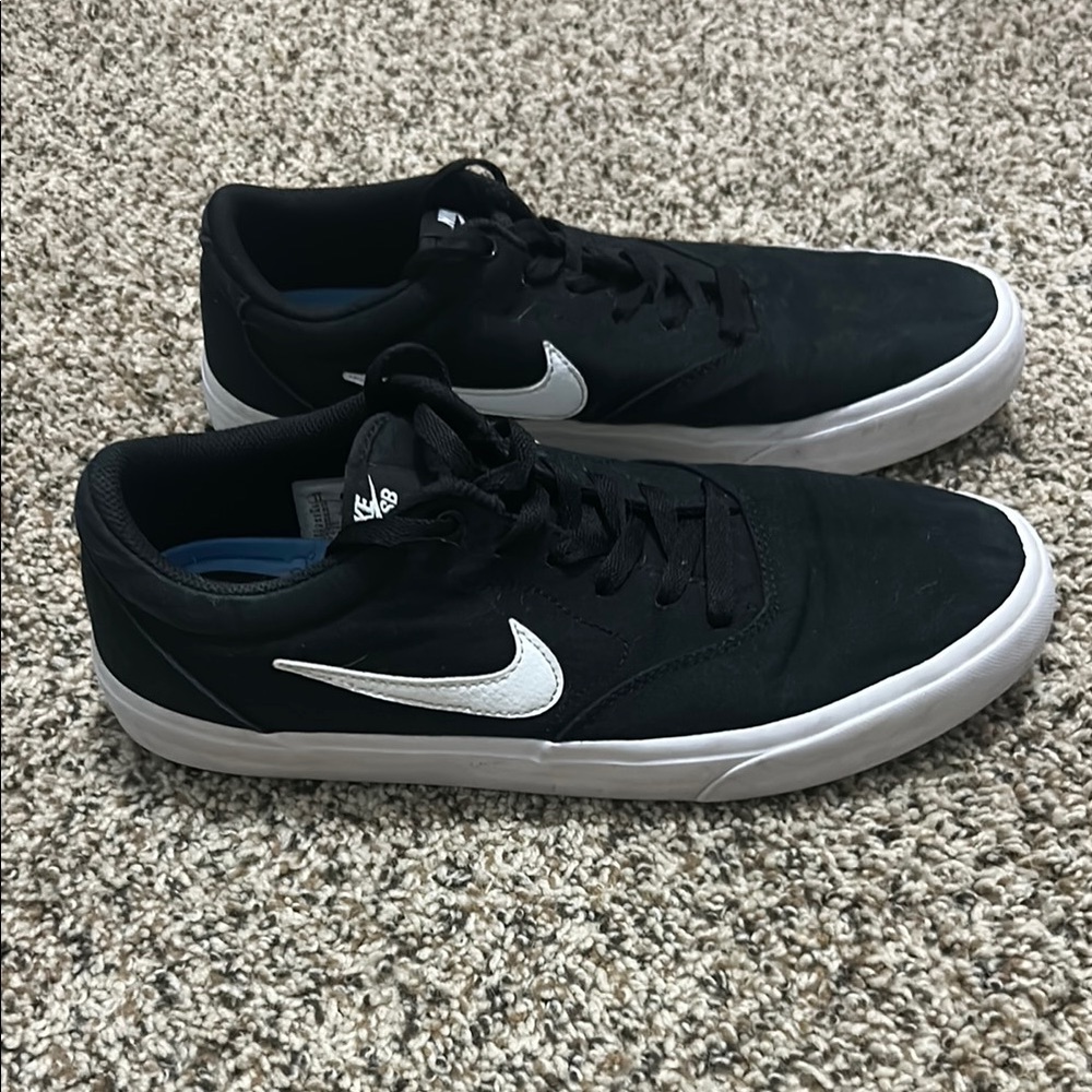 Nike SB - Black and White Skateboarding Sneakers